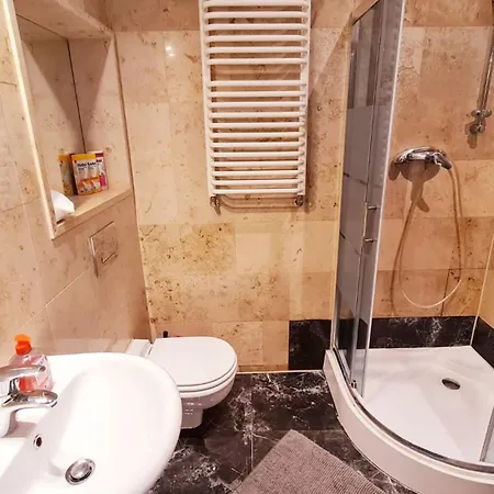 Apartmán Komfortowy Na Ul Brackiej 6b *